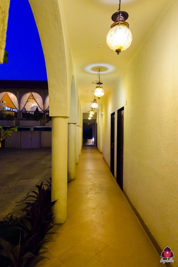 Hotel Bougainvillea Alībāg Exterior foto
